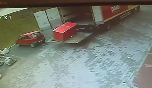 Écrasé par on chargement : comment bien décharger son camion!