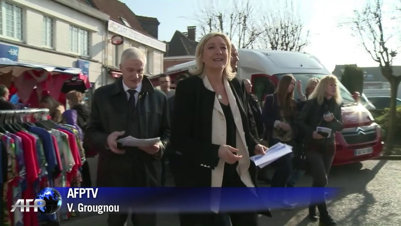 Marine Le Pen en campagne dans le Pas-de-Calais