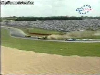 Auto crash F1 tonneaux