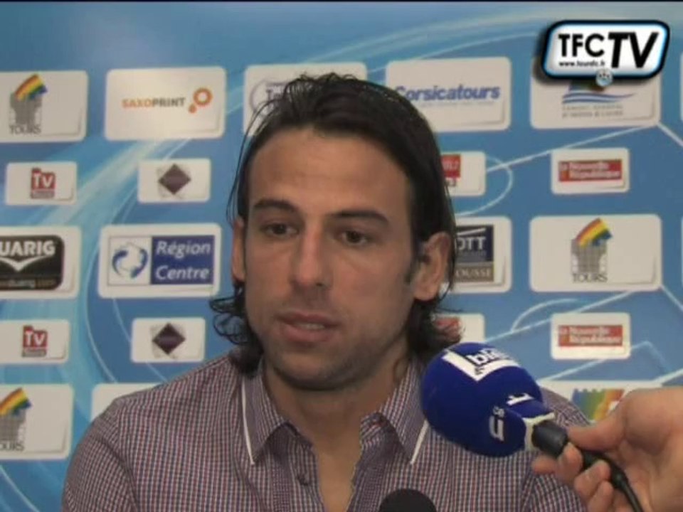 Tours FC - Angers SCO "Un mois de mars charnière" (P. Berenguer) :