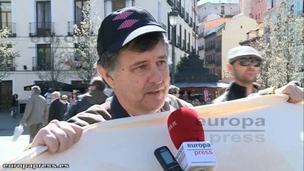 Valenciano dice que "el PP no cree en las mujeres"