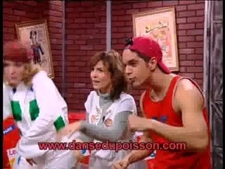 MAUREEN DOR en pleine DANSE DU POISSON !