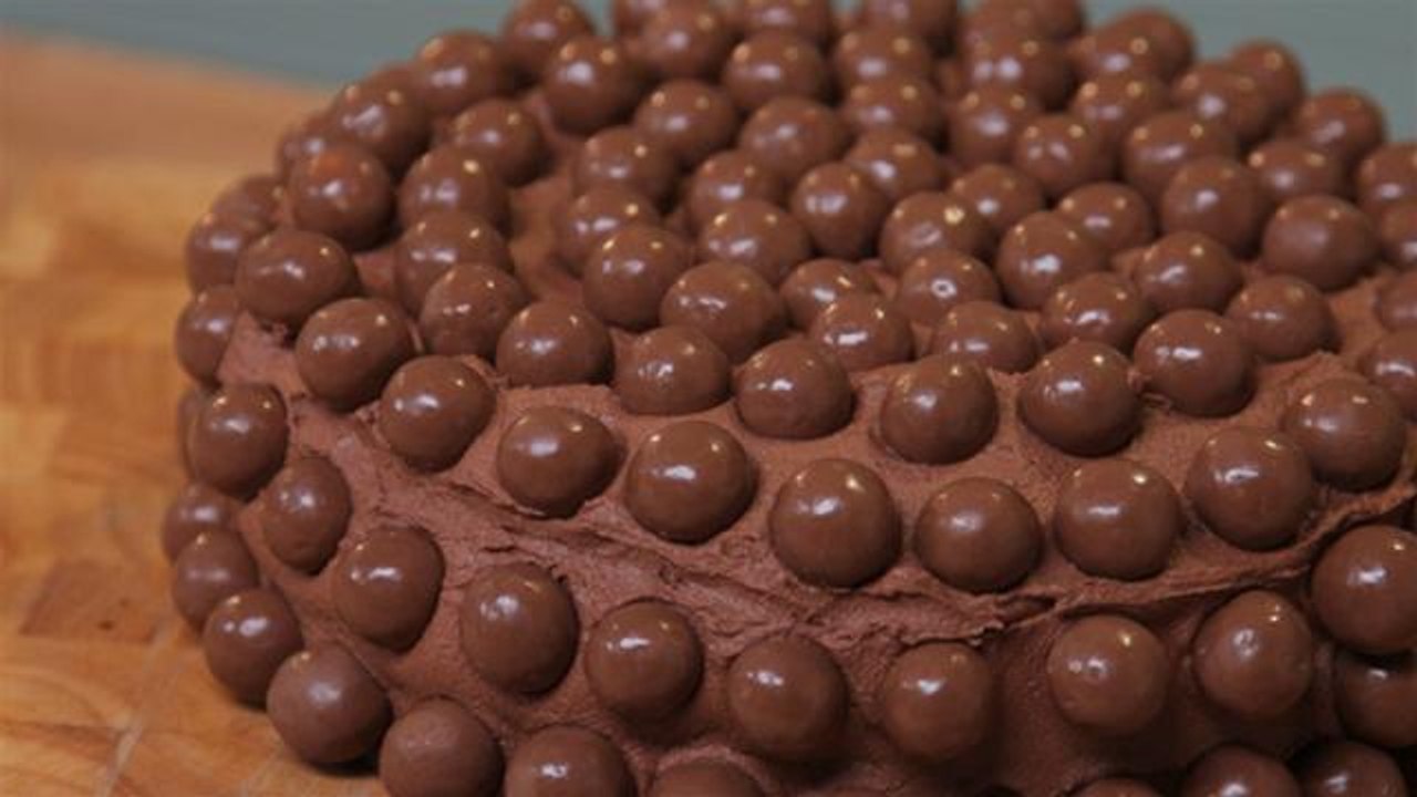 How To Make A Malteaser Cake