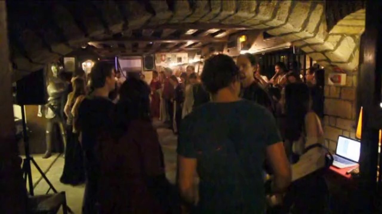 Soirée Médiévale Dansante aux Ecuries du Roy le 07/03/2014