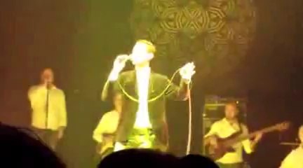 vlc-record-2013-10-07-20h33m43s-محمد عساف - بنت السلطان - الناس الرايقة - هولندا.flv-