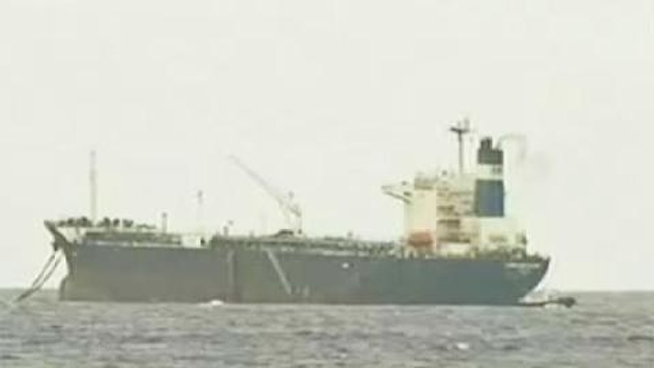 Libya threatens North Korean tanker over seized oil
