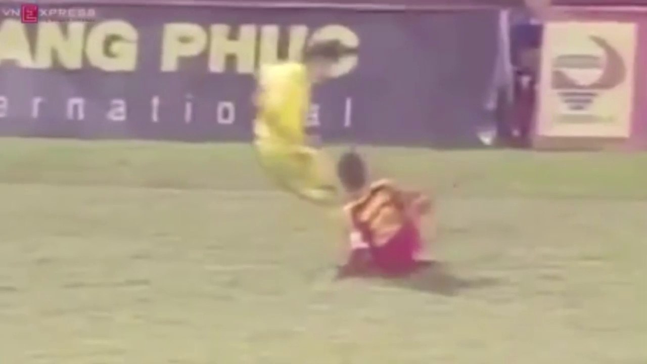 Insolite :  28 matches de suspension pour un mauvais tacle !