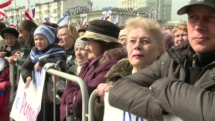 Crimée: mobilisation des pro et anti-russes