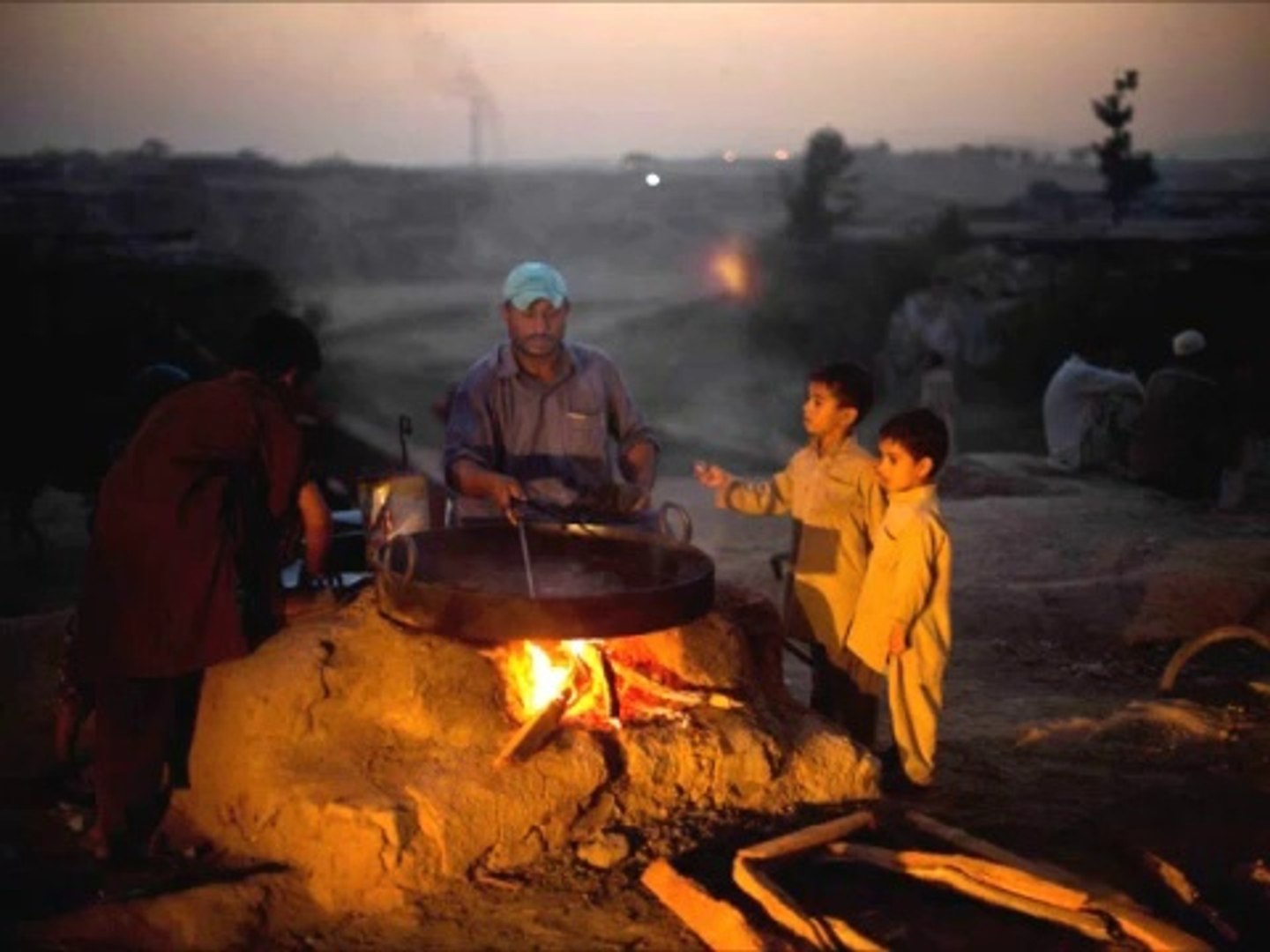 ⁣Prank call to aunty rihana in canada - YouTube