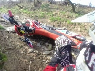 Beta RR 400 Stupid crash in the river