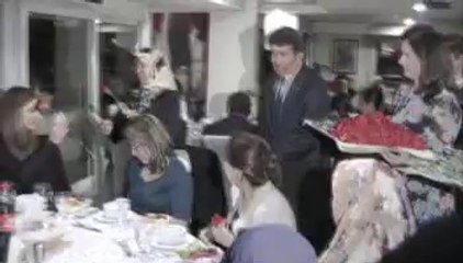MHP Kadın Kolları 8 Mart yemeği düzenledi
