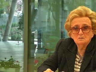 Bernadette Chirac sur Sarkozy: "Il me parle comme il aurait parlé à sa mère" - 09/03