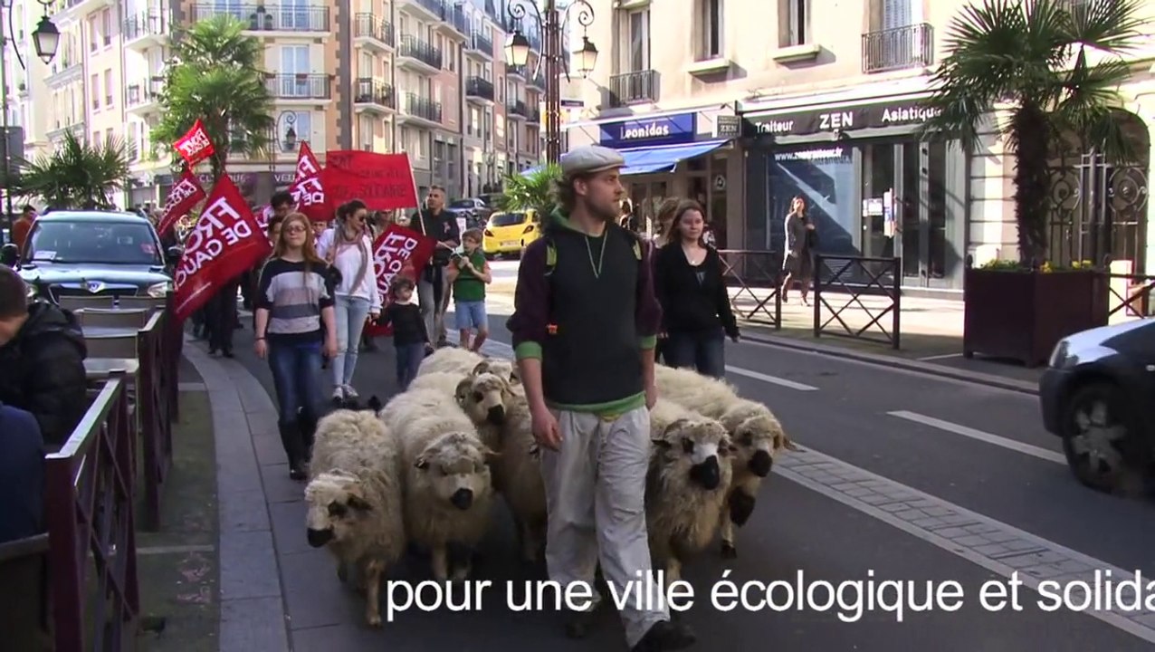 Transhumance urbaine entre Nogent et Le Perreux par le Front de gauche (Municipales 2014)