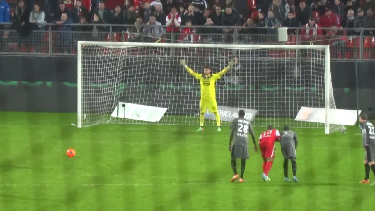 08/03/14 : VAFC-SRFC : penalty Waris (77')