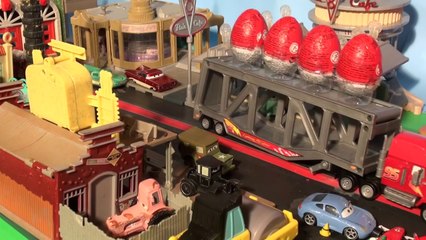 Pixar Cars, 4 Kinder Surprise Eggs delivered by Mack to Radiator Springs for Lightning McQueen, Mate