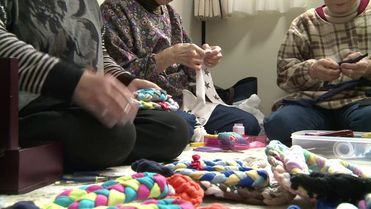 Japon : l'infinie patience des survivants dans les préfabriqués