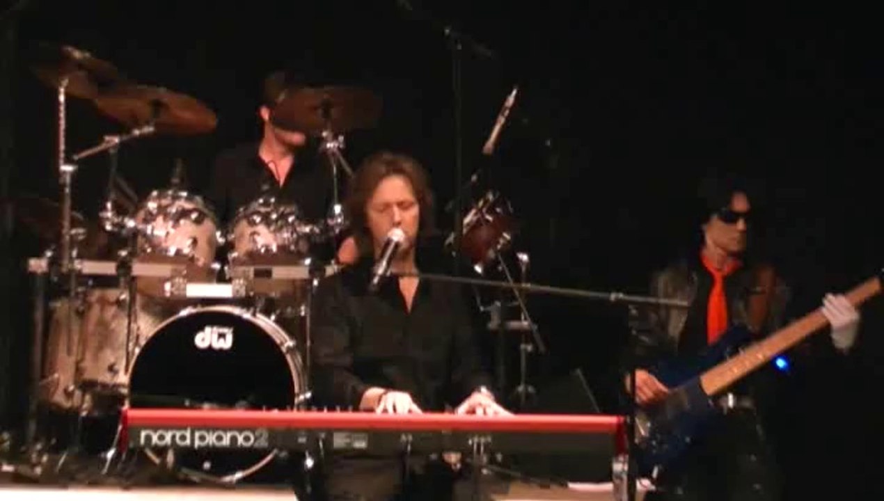 "Lipstick joue Balavoine" - Lucie