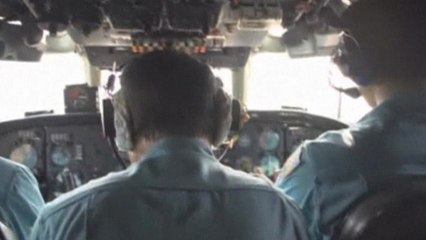 China urges Malaysia to speed up plane search