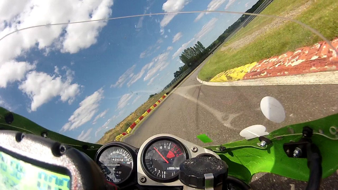 VI000001 Nogaro le 3 06 2013 : 3° jour de roulage à Nogaro .