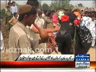 Rahim Yar Khan - Farmers Unique protest against Anti Corruption Department