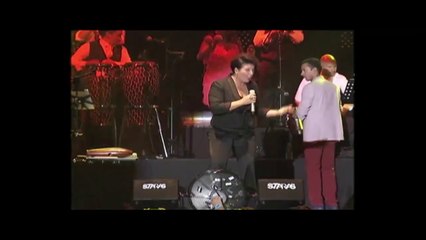 Emir Ersoy feat.Isin Karaca _Dert Bende_ (LIVE in Istanbul)