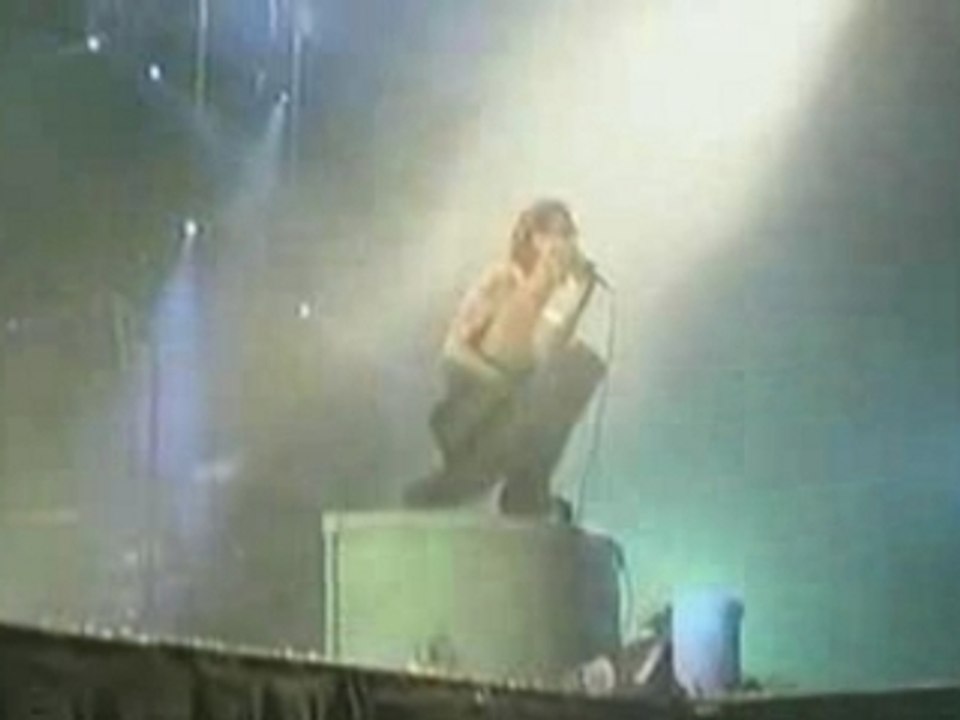 Marilyn Manson - God is in the TV Clips - video Dailymotion