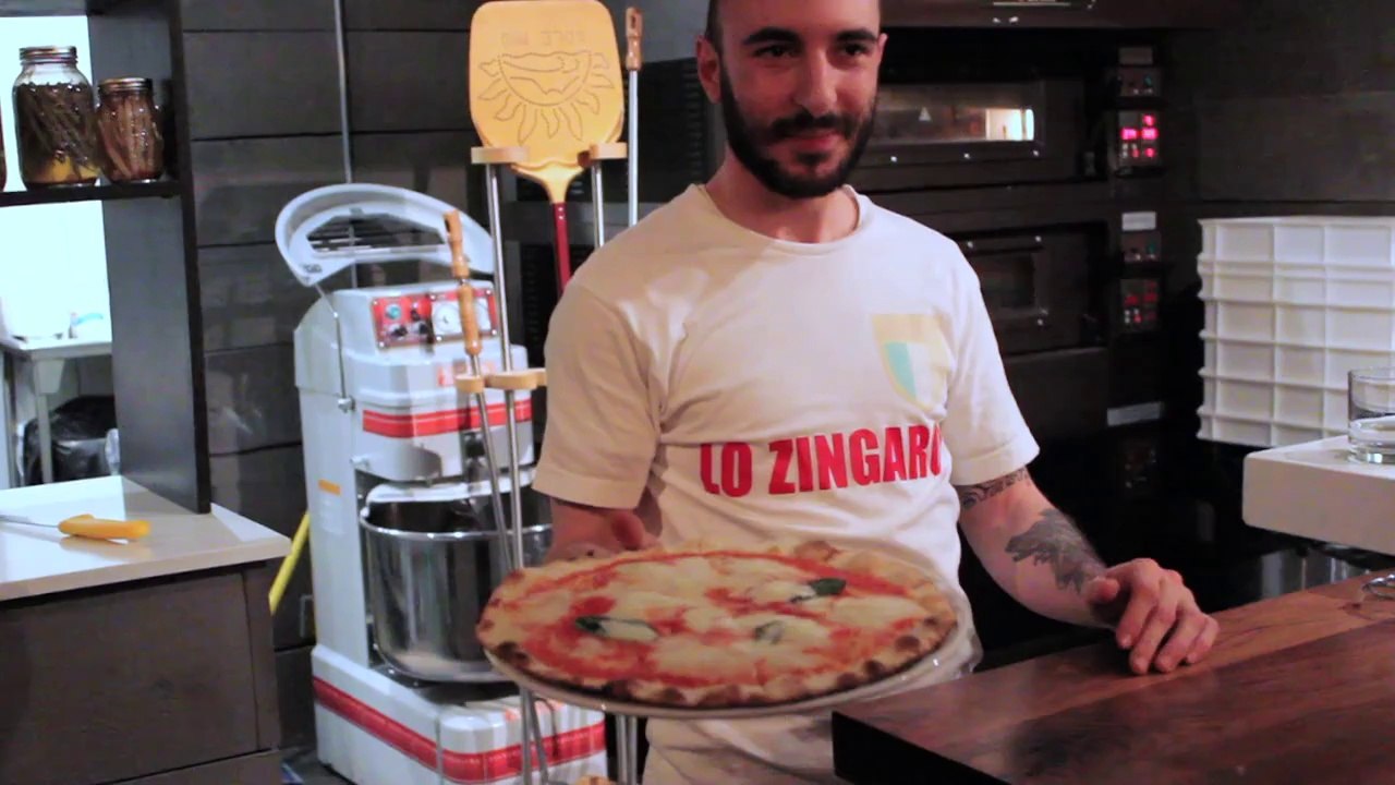 VLOG: Pizza at Lo Zingaro on Queen West in Toronto