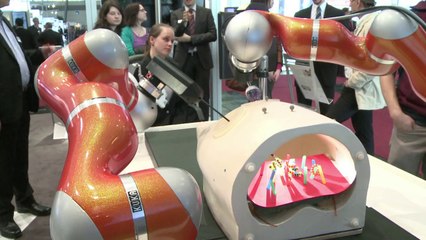 Robôs dominam feira de tecnologia alemã