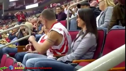 Aynı Anda Kazanan ve Kaybeden Olmak - Kiss Cam (Sürpriz Sonlu)