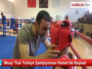 Muay Thai Türkiye Şampiyonası Kemer'de Başladı