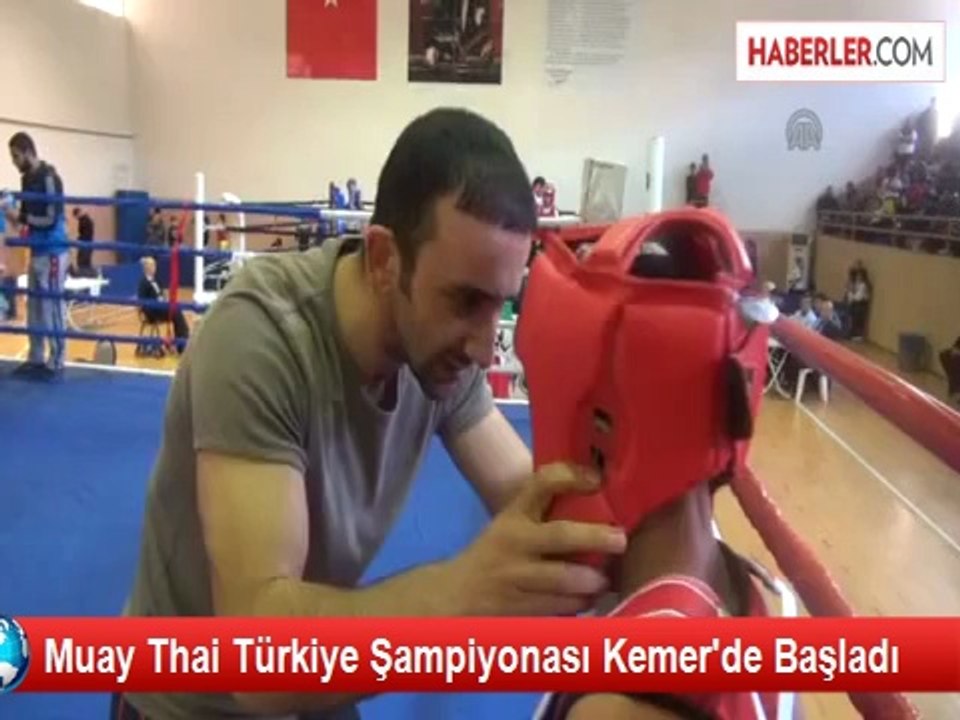 Muay Thai Türkiye Şampiyonası Kemer'de Başladı