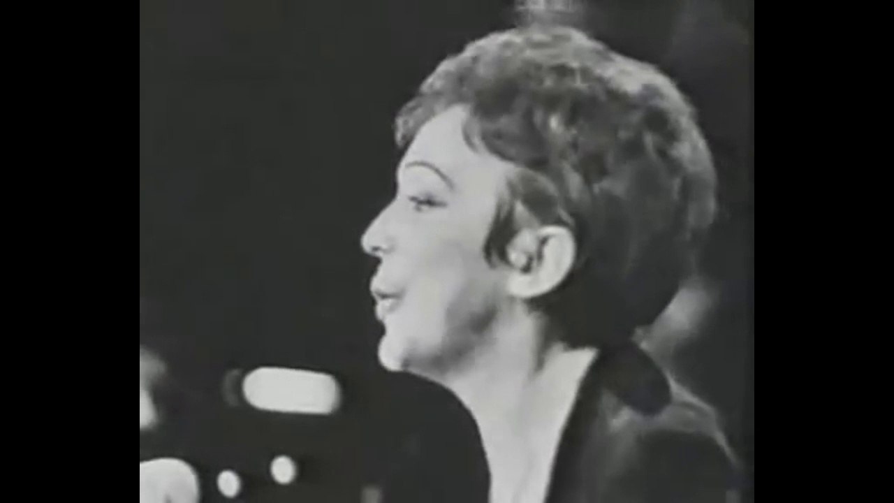 EDITH PIAF - Non, je ne regrette rien (on stage, HD)
