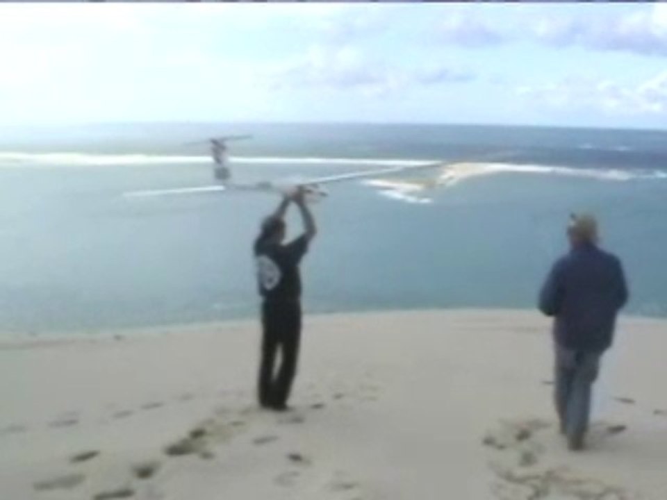 Vol de pente au Pyla avec un DG 300 Acro et un Pilatus B4