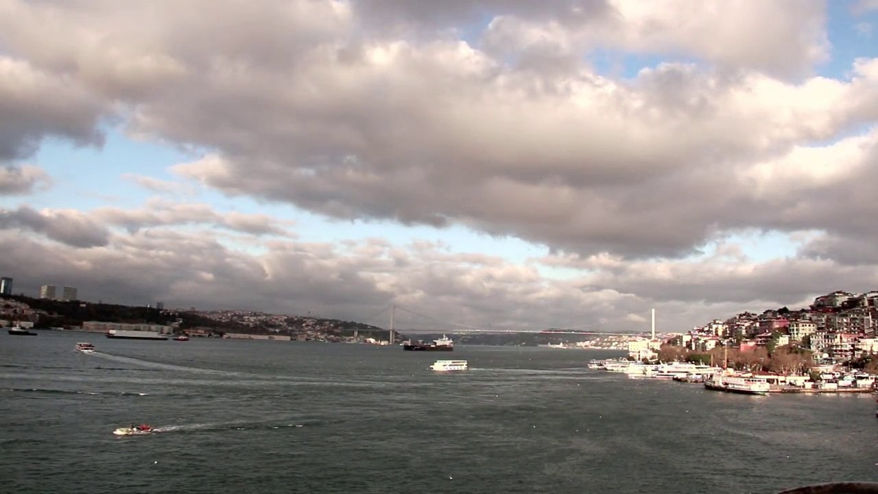 GEÇMİŞ ZAMAN OLUR Kİ BELGESEL FRAGMANI