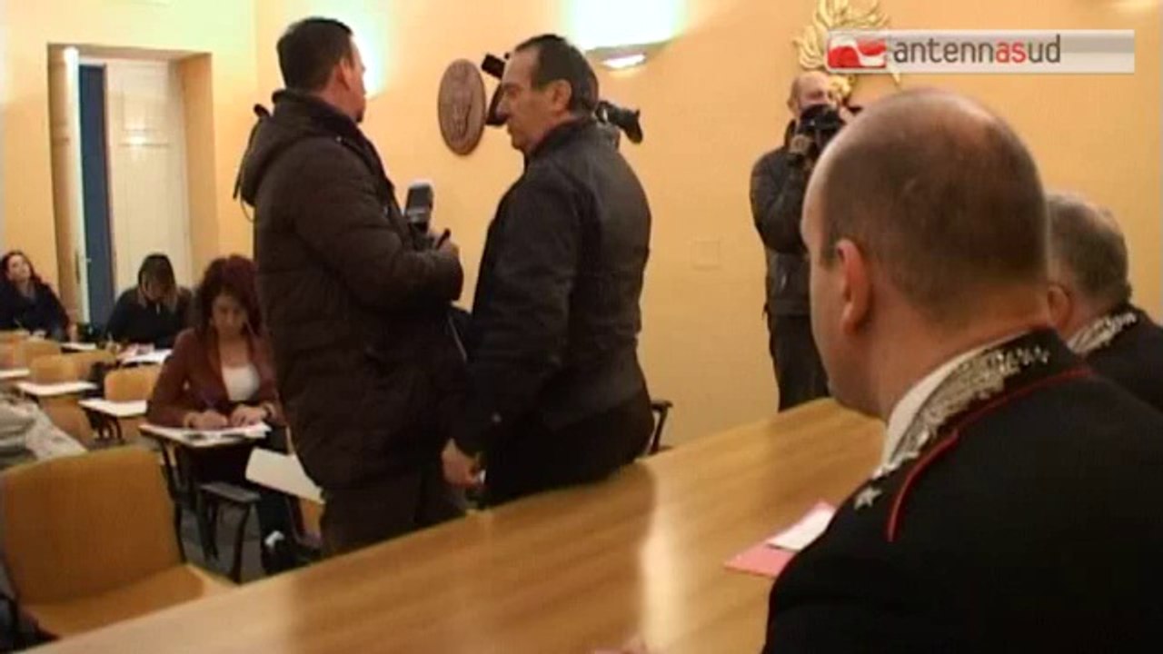 TG 10.03.14 Scoperti 831 falsi braccianti in Puglia, truffa all'Inps per 10 milioni di euro