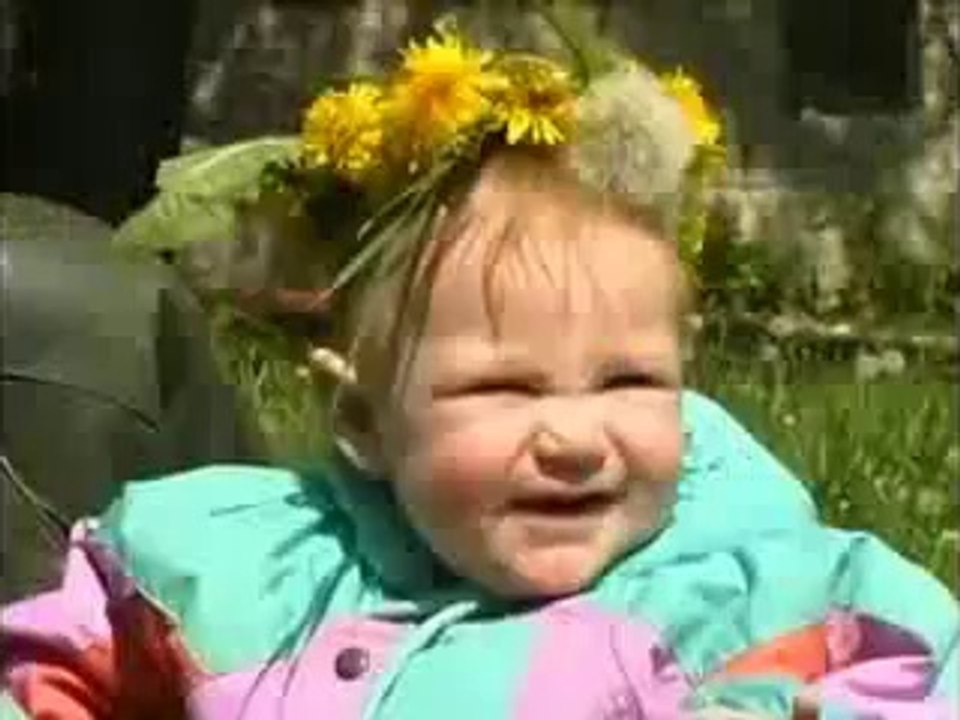 Развитие Ребенка в 10 Месяцев (Видео от VEGAS в 2011)