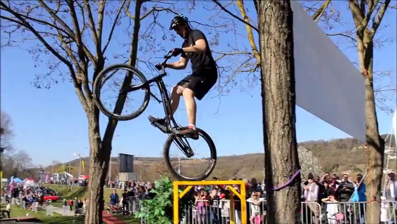 Cyclisme : course Paris-Nice 2014 à Mantes-la-Jolie : Nacer Bouhanni remporte la première étape