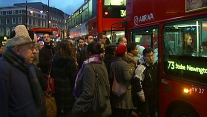 RMT union leader Bob Crow dies aged 52