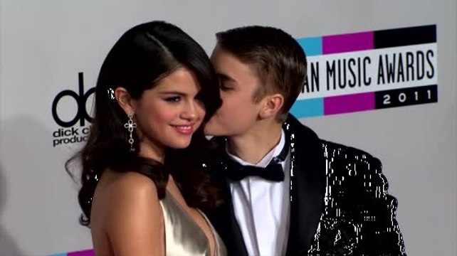 Selena Gomez's Parents Are 'Vehemently' Opposed To Justin Bieber