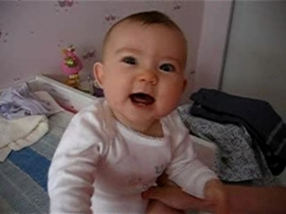 Sur la table à langer