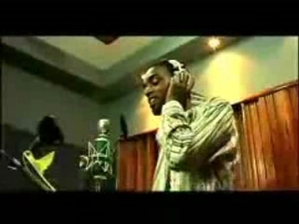 Shaggy Cécile Streap tease riddim