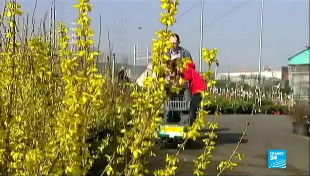 24 ساعة في فرنسا - جدل كبير في فرنسا إثر قرار قد يتخذ يسمح للمساجين بحمل هاتف نقال