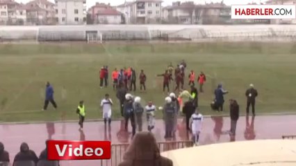 Kaleci 70 Metreden Gol Attı