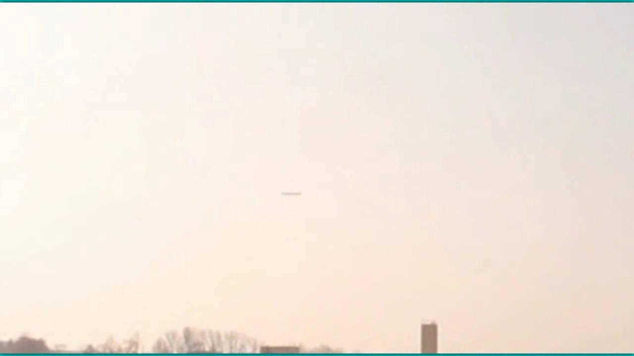 Enorme OVNI cigare au dessus de l'Ukraine 2014