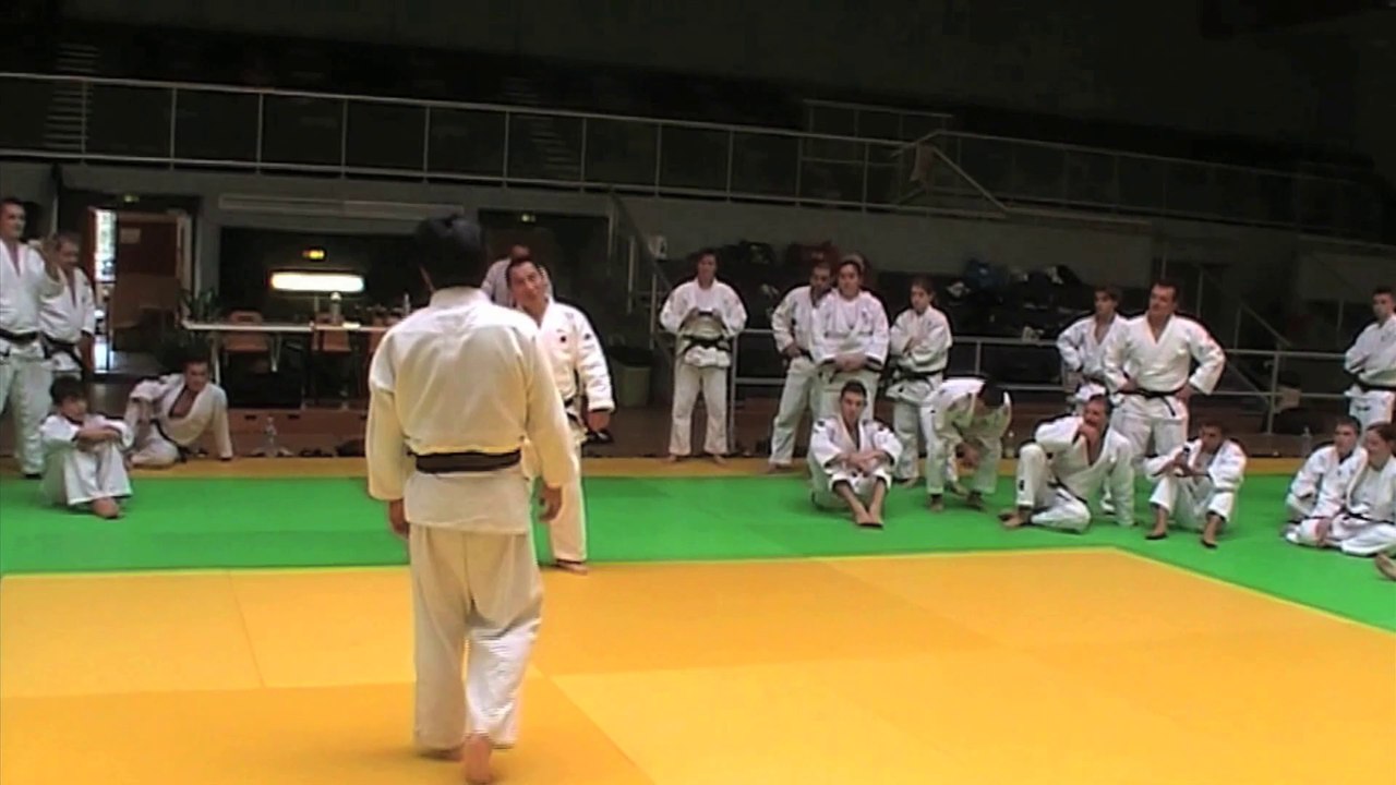 tome-nage et yoko-tomoe-nage par Shinji Hosokawa (8e dan)