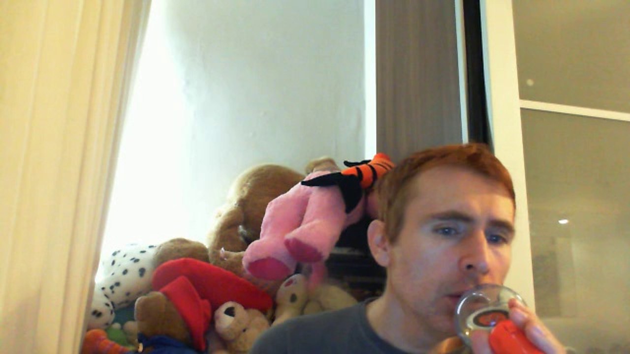 Wiwi égratigne "aurore" de Pierre Rapsat