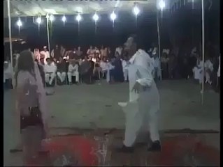 Hahaha Farig Aadmi Kuch Bhi Karskta Hai D P