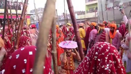 India celebra la llegada de la primavera con el festival Holi