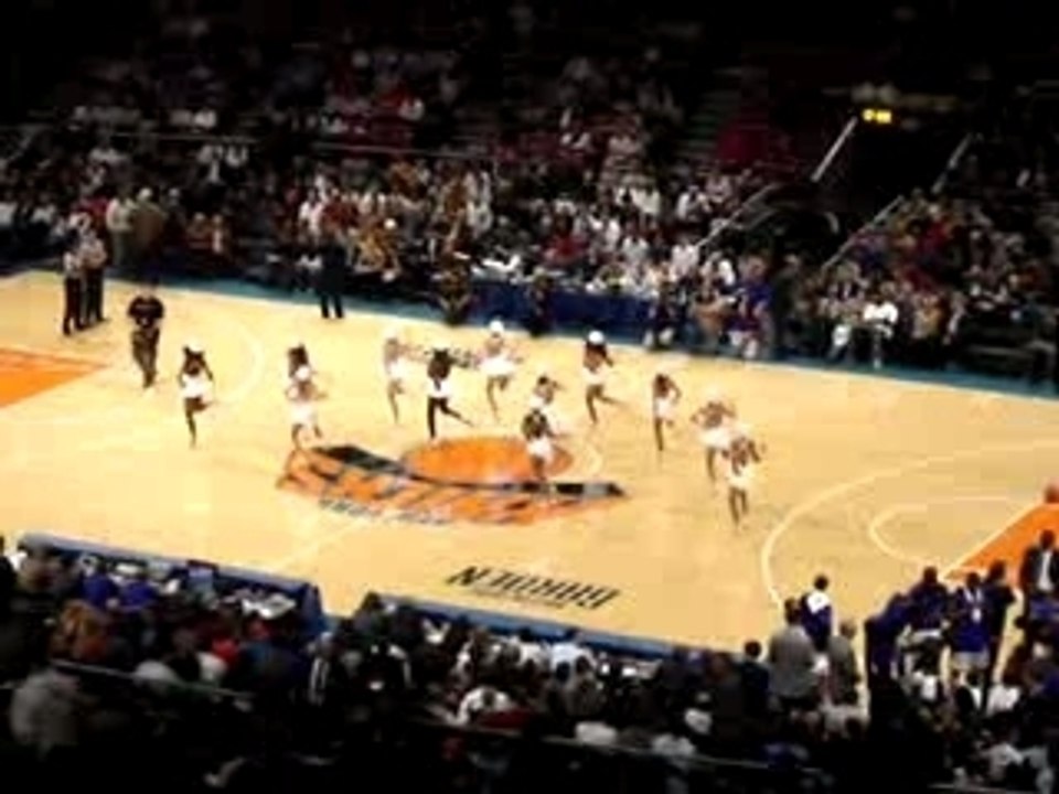 Pom-Pom girls