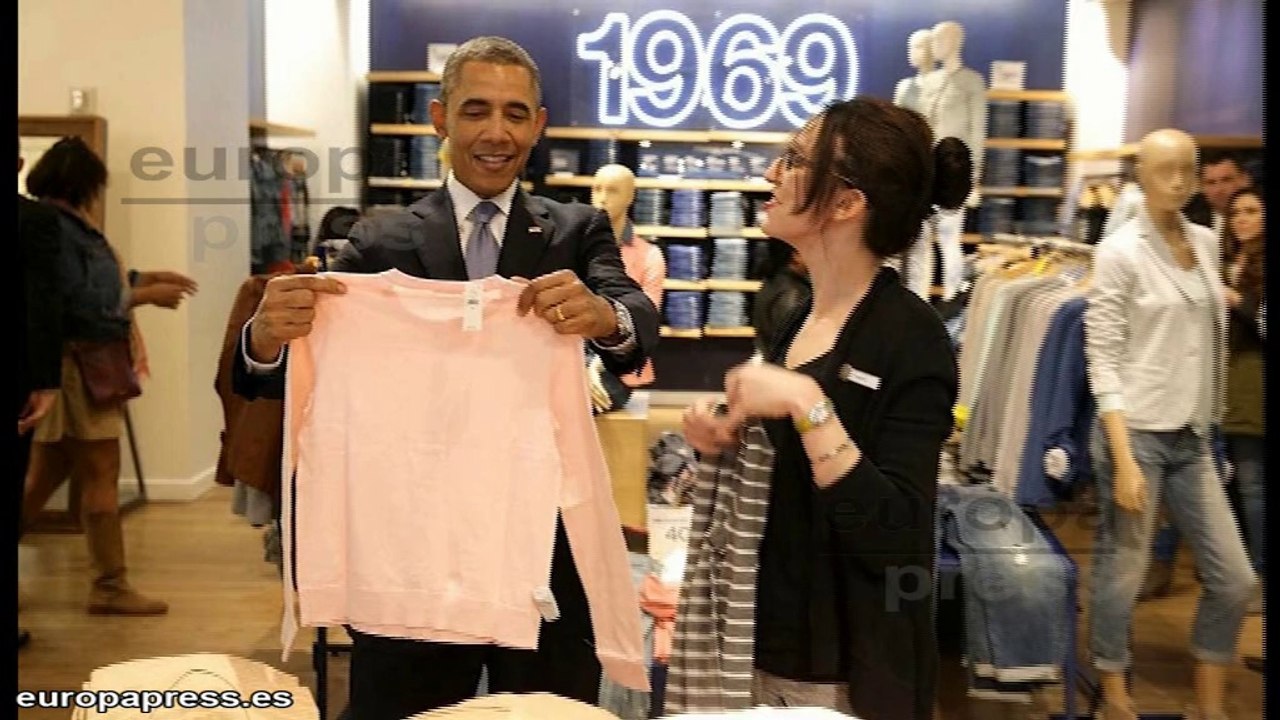Obama sale de tiendas en Nueva York